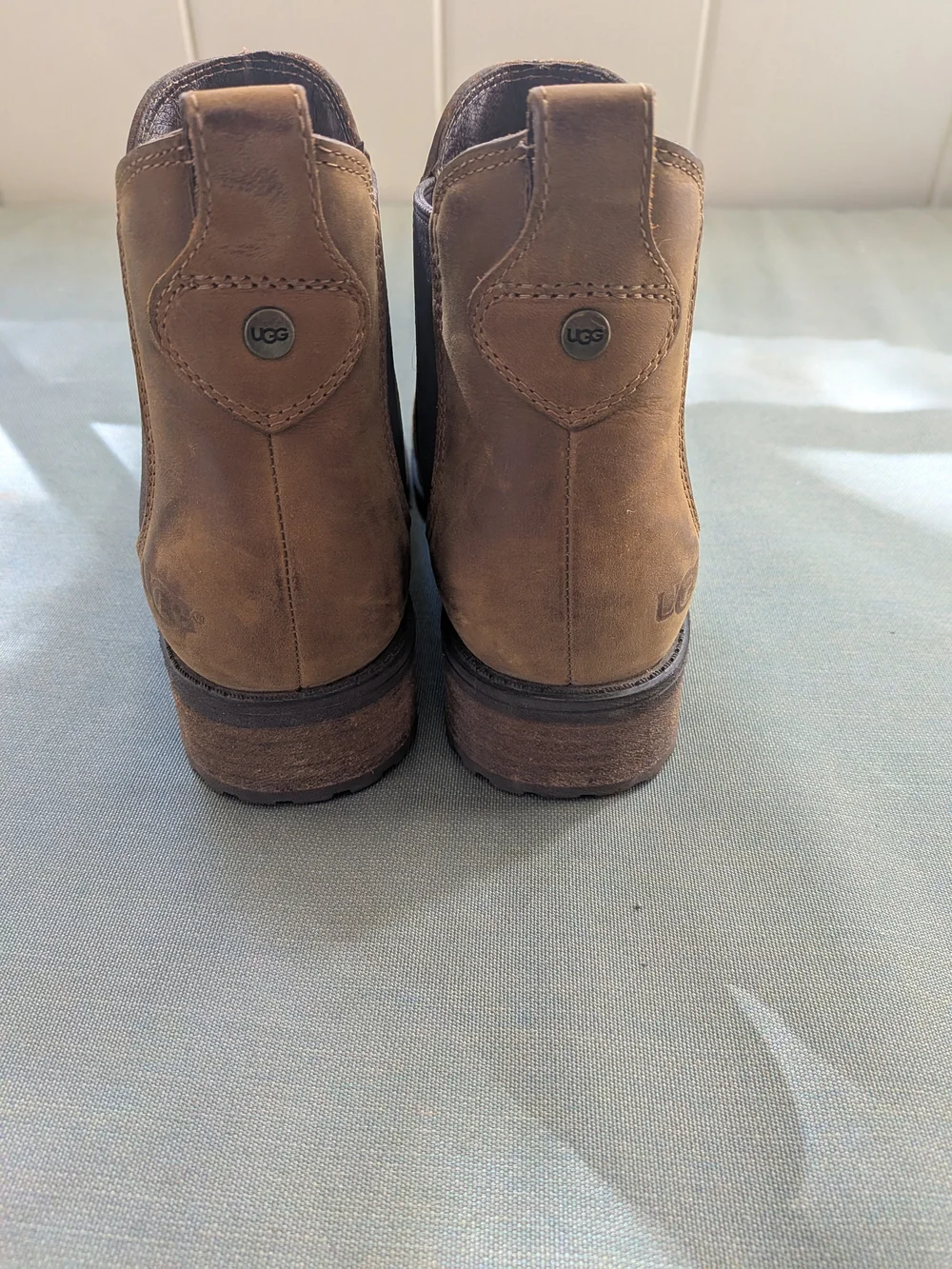 Girl's Brown Ugg Chelsea Ankle Boots - Classic Slip-On Style